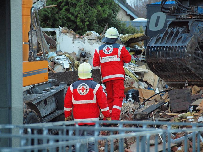 Hausexplosion Bruehl bei Koeln Pingsdorferstr P583.JPG